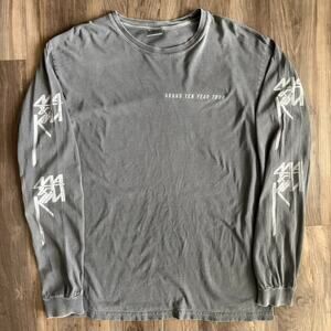 Matt And Kim Ten Year Tour T-Shirt Men's Size Large Grey Long Sleeve Cotton